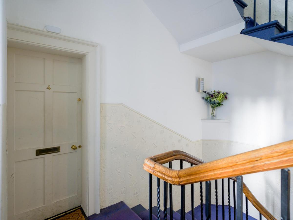 Pass The Keys Historic Ramsay Garden Apt With Balcony Views Edynburg Zewnętrze zdjęcie
