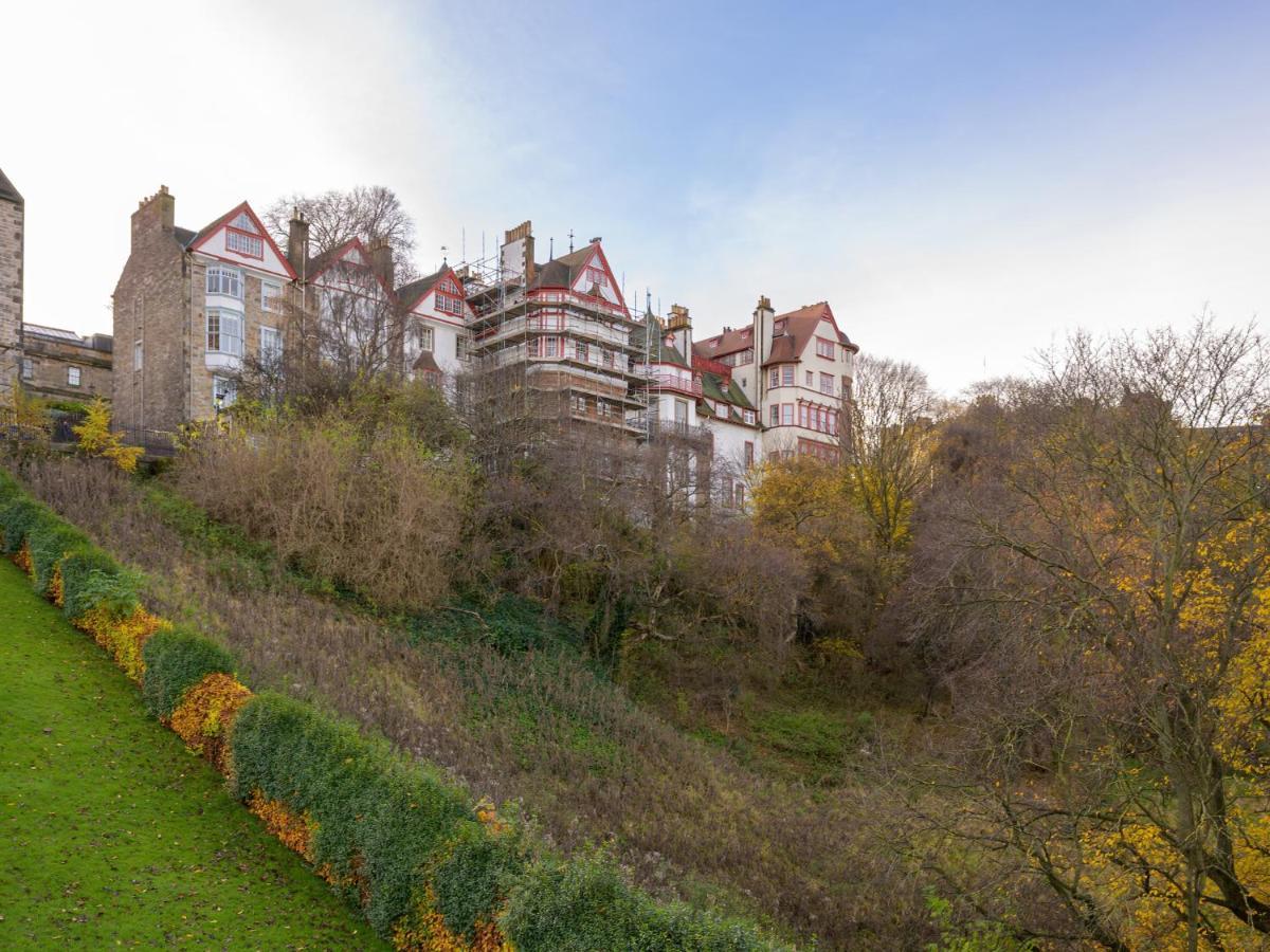 Pass The Keys Historic Ramsay Garden Apt With Balcony Views Edynburg Zewnętrze zdjęcie